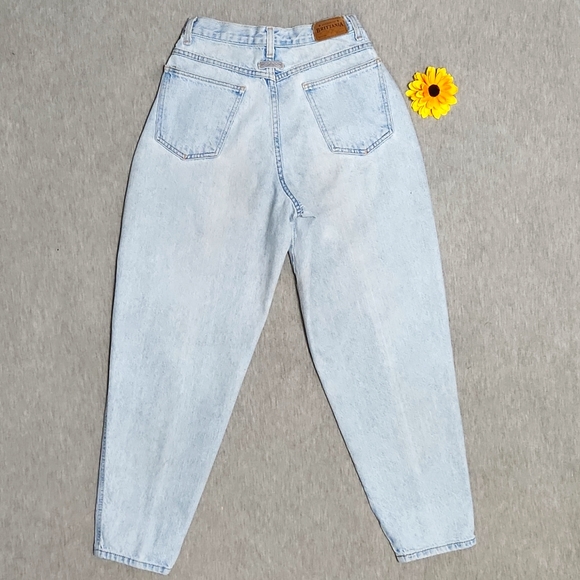 Vintage Brittania Light Wash Denim High Rise Tapered Leg Baggy "Mom" Jeans - Picture 3 of 17